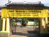 SMP 1 TUKDANA